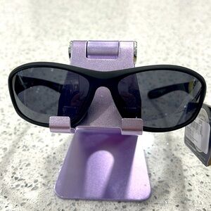 NWT FOSTER GRANT POLARIZED MENS SUNGLASSES BLACK GRAY LENSES COMFY BRIDGE 100%